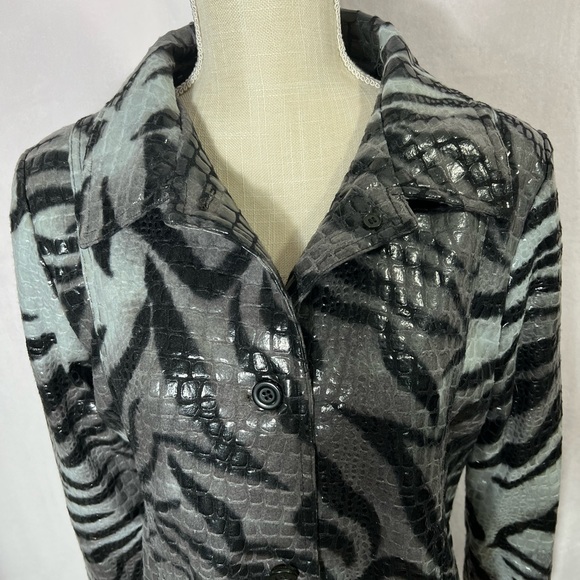 “Selene Sports” Coat Jscket - Picture 5 of 14